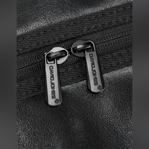 NWT David Jones Black Leather Travel Duffle Bag Gym Weekender 20x11x9 in - Picture 4 of 11